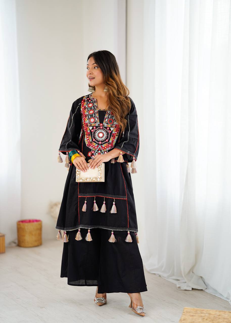 New Designer The Perfect Match Trendy & Comfortable 2-Piece Stylish Ensemble: Includes a well-fitted top and coordinated bottom Set Set