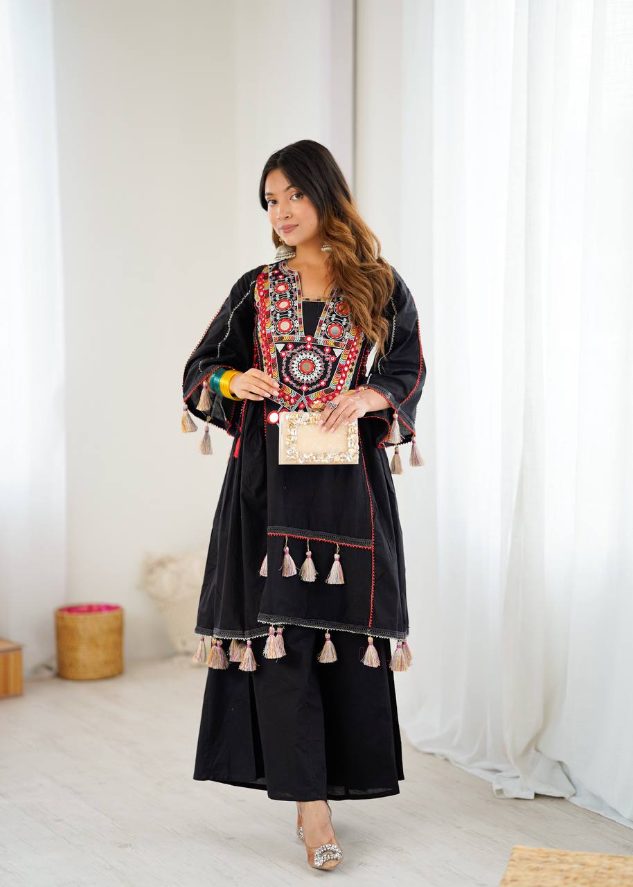 New Designer The Perfect Match Trendy & Comfortable 2-Piece Stylish Ensemble: Includes a well-fitted top and coordinated bottom Set Set