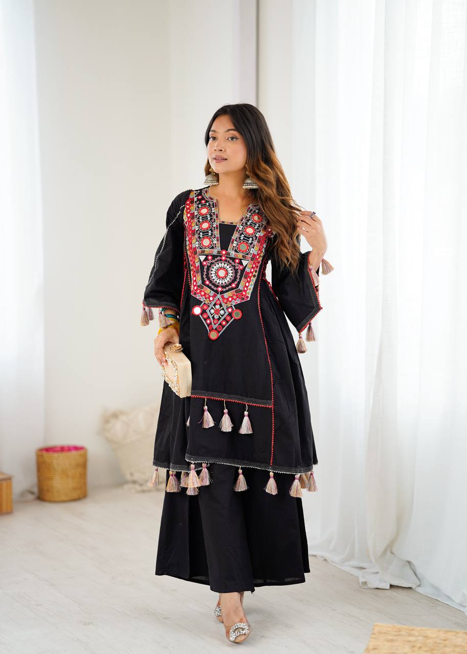 New Designer The Perfect Match Trendy & Comfortable 2-Piece Stylish Ensemble: Includes a well-fitted top and coordinated bottom Set Set
