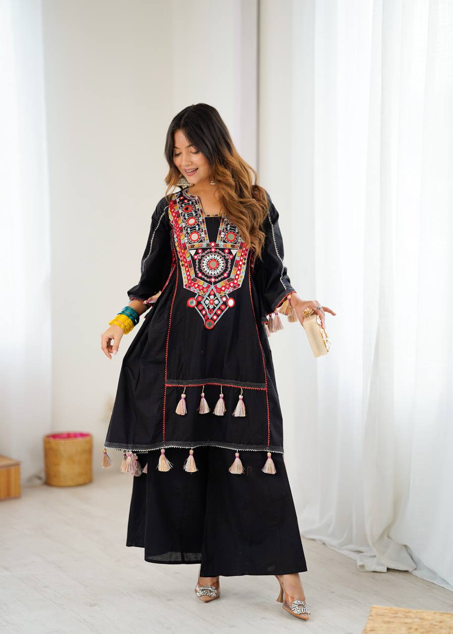 New Designer The Perfect Match Trendy & Comfortable 2-Piece Stylish Ensemble: Includes a well-fitted top and coordinated bottom Set Set