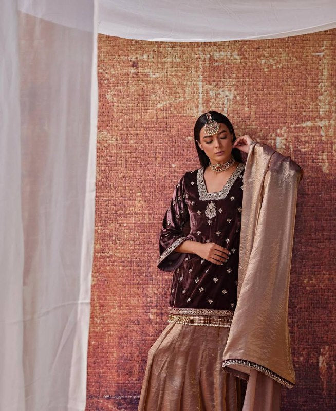 Radiate Beauty in Traditional Style