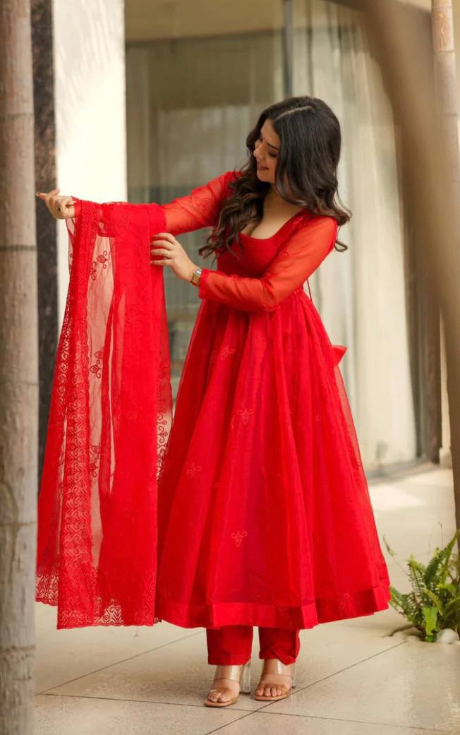 Grace in Motion: The Elegance of Red