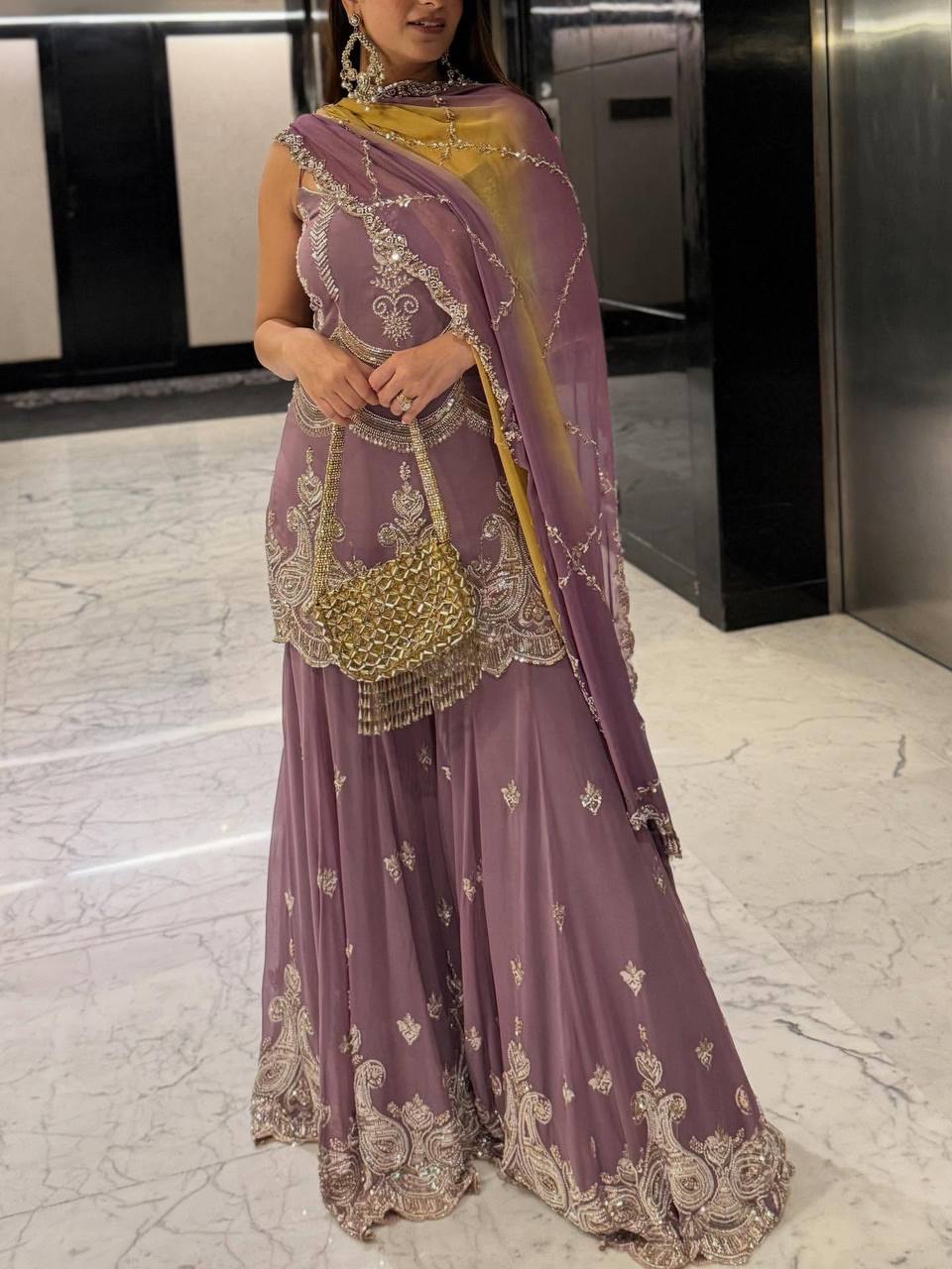Lavender Charm: Traditional Ethnic Ensemble