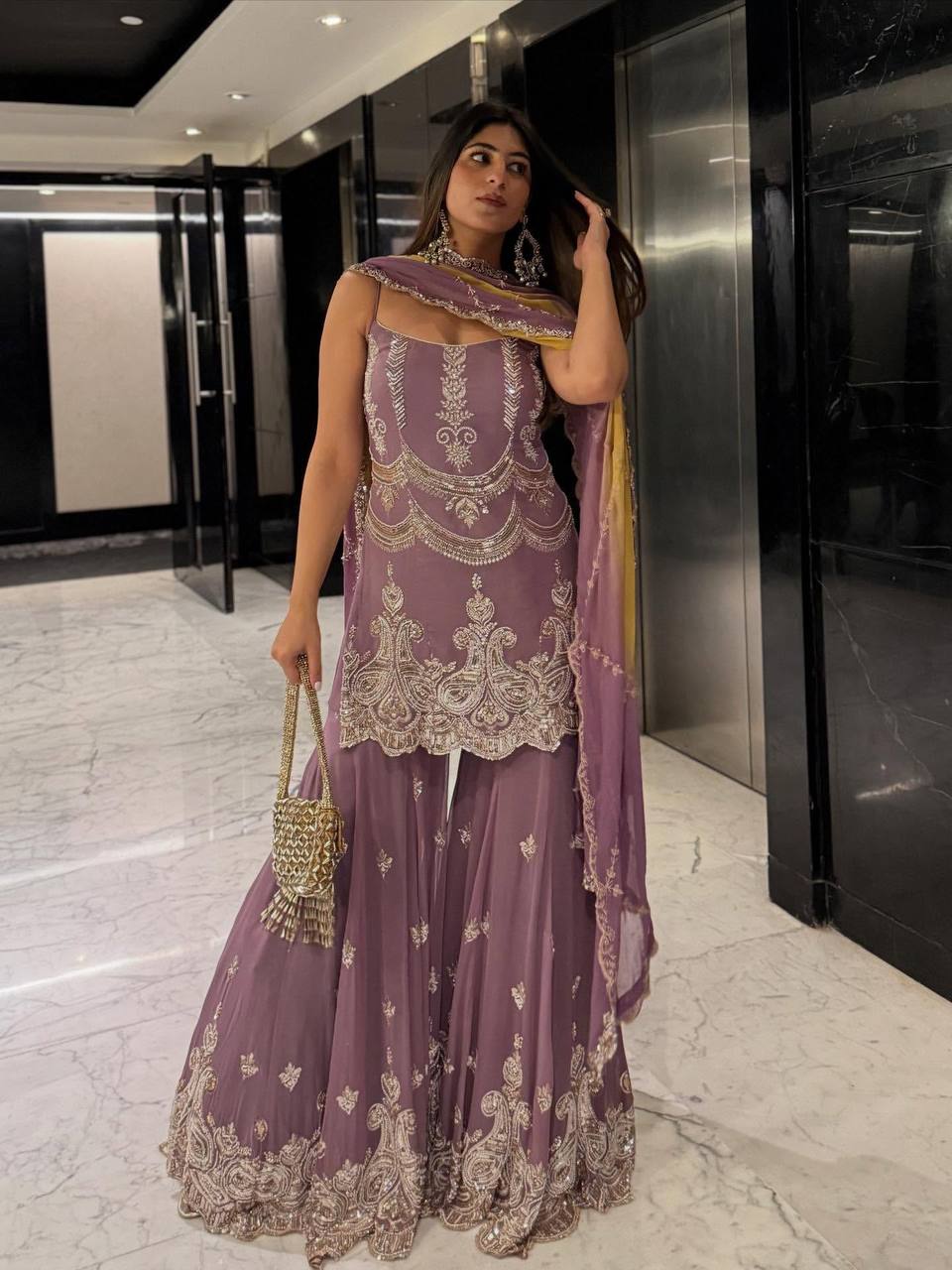 Lavender Charm: Traditional Ethnic Ensemble