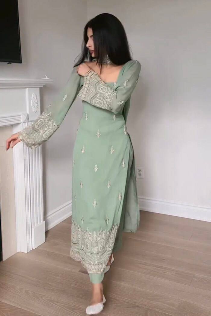 Fashionable Fusion of Tradition and Style