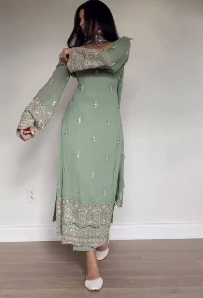 Fashionable Fusion of Tradition and Style