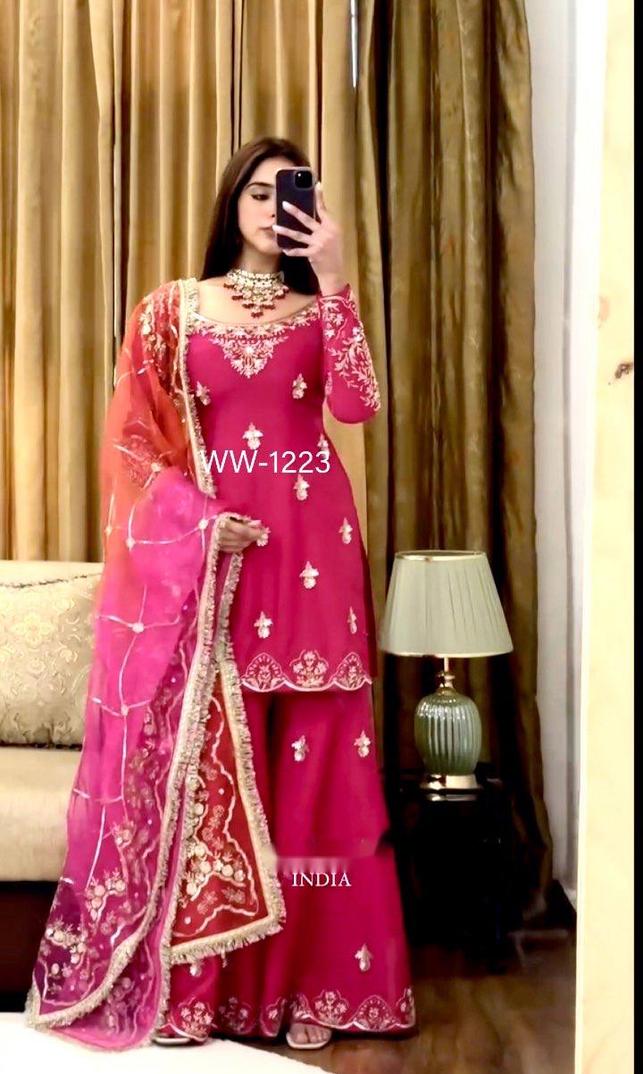 Timeless Beauty: Exquisite Traditional Attire