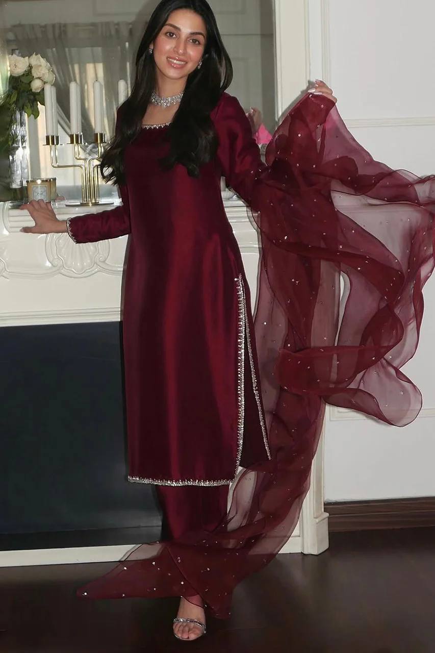 Regal Radiance The Essential Burgundy Suit for Celebrations