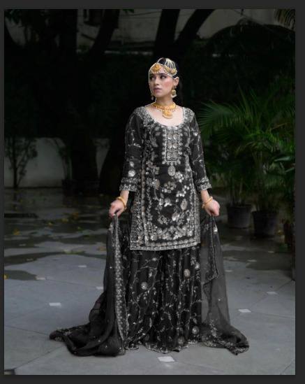 Traditional Elegance: A Timeless Contrast