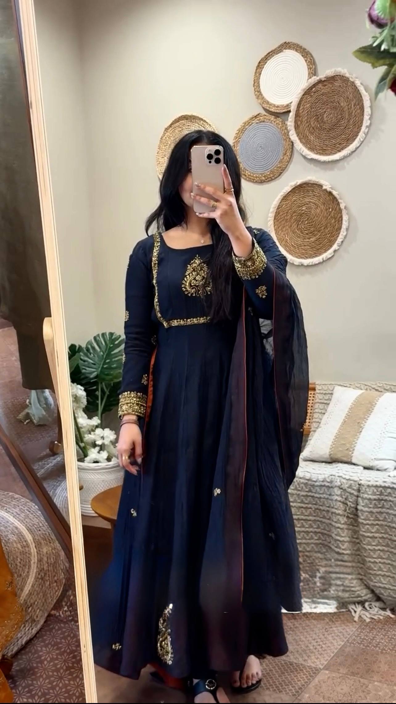 Graceful Black Attire: Tradition Meets Modern Style