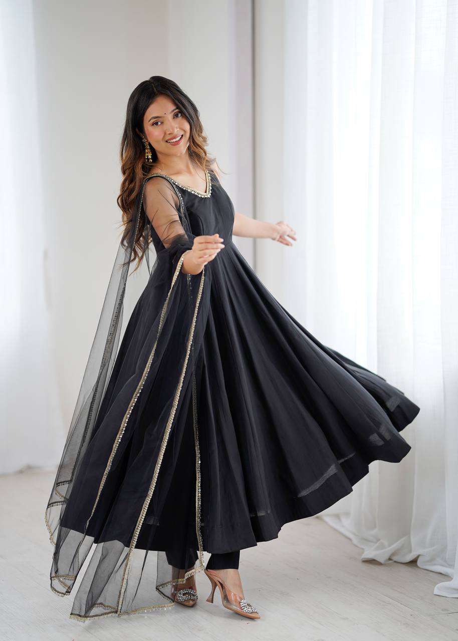 Elegant Black Ethnic Wear for Any Occasion
