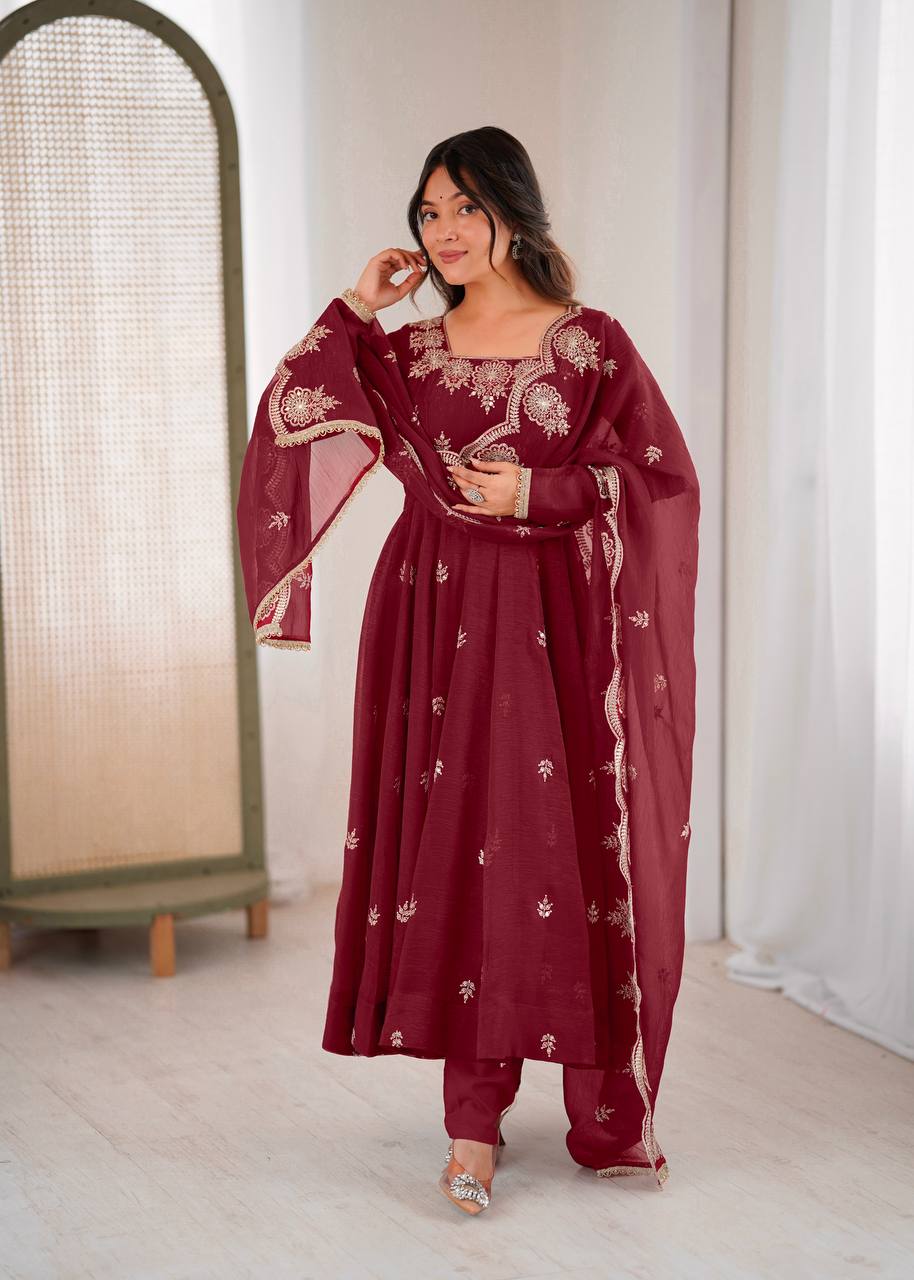 Timeless Beauty in Rich Burgundy Hues