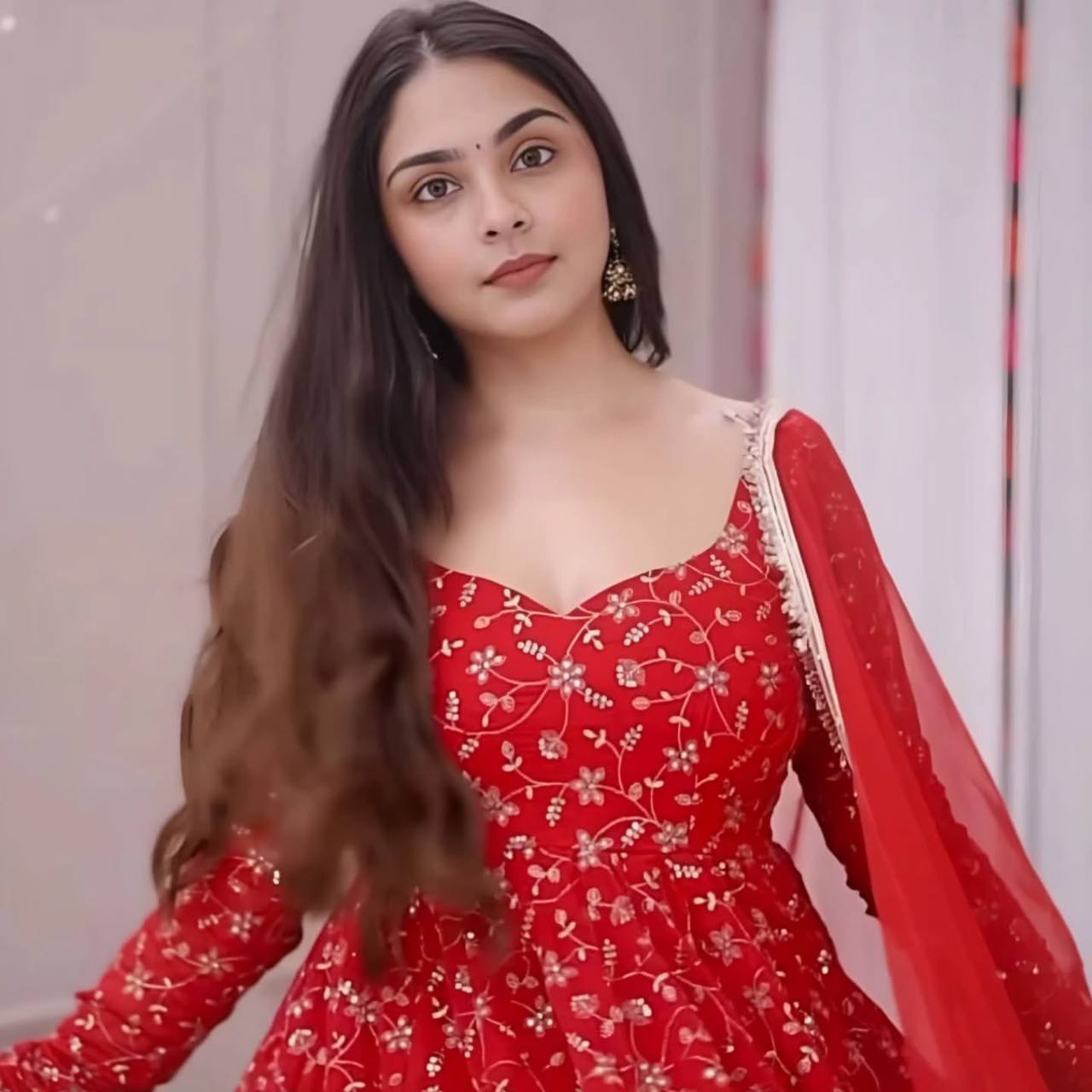 Vibrant Red Attire for Festive Occasions