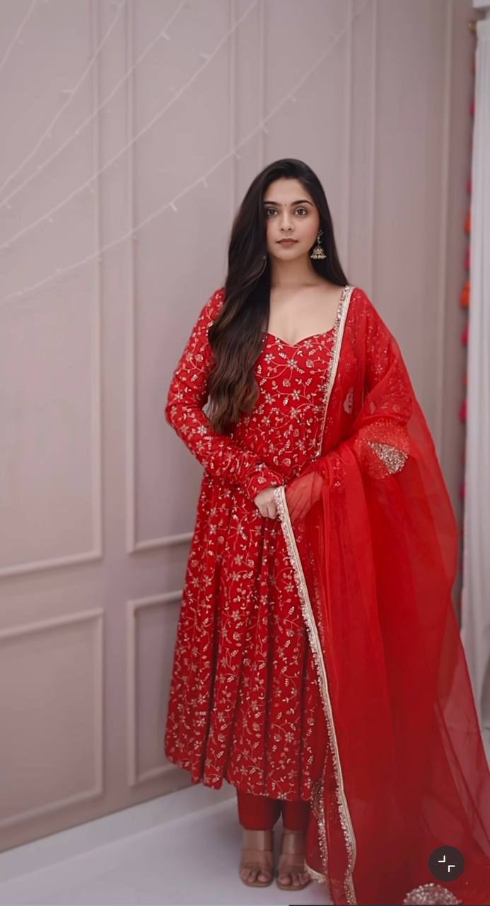 Floral Fantasy: The Perfect Ethnic Ensemble
