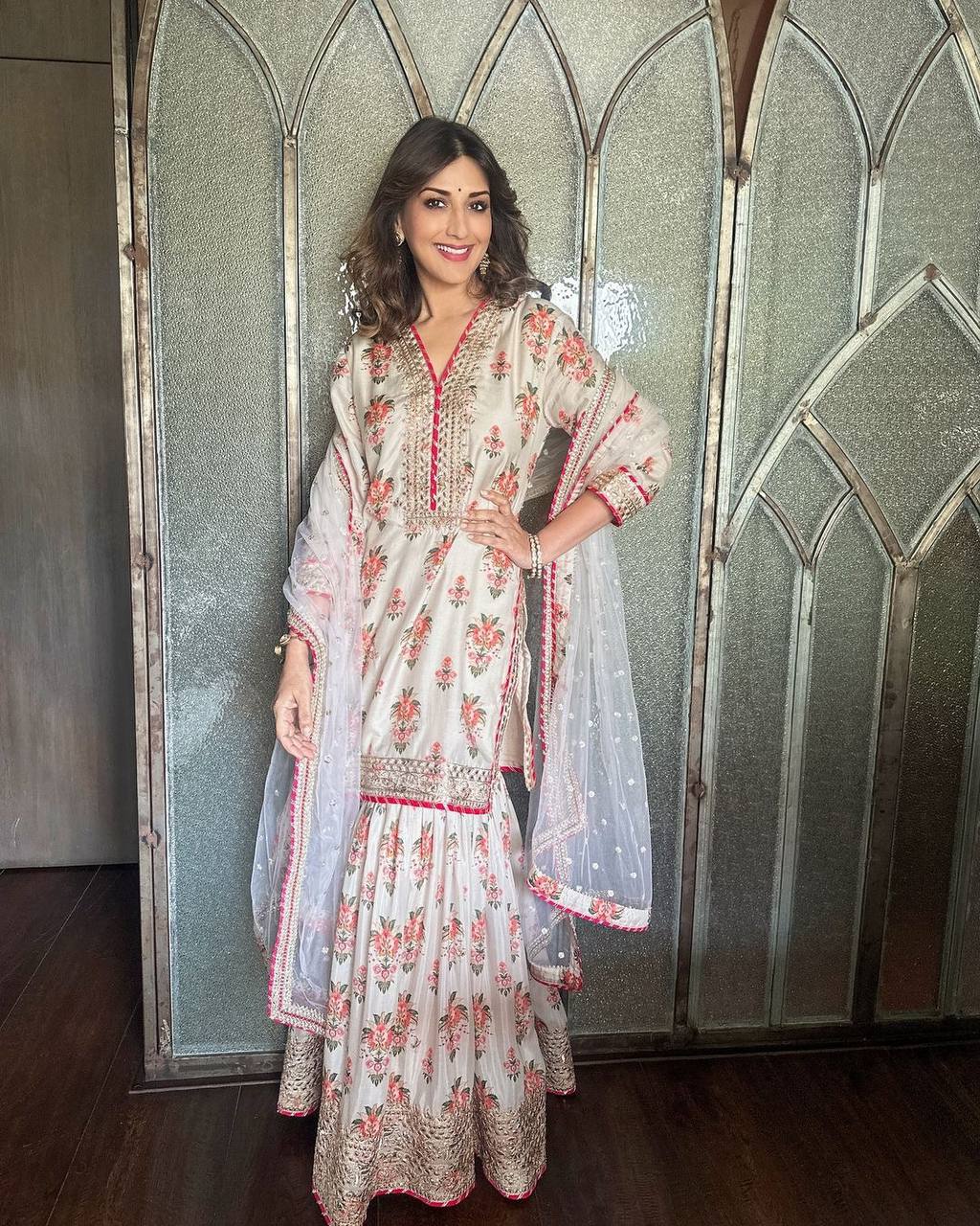 Chic Floral Kurta Set for Effortless Style
