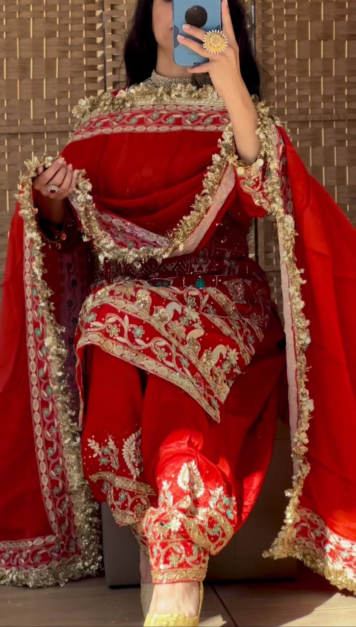 Elegant Threads of Cultural Heritage