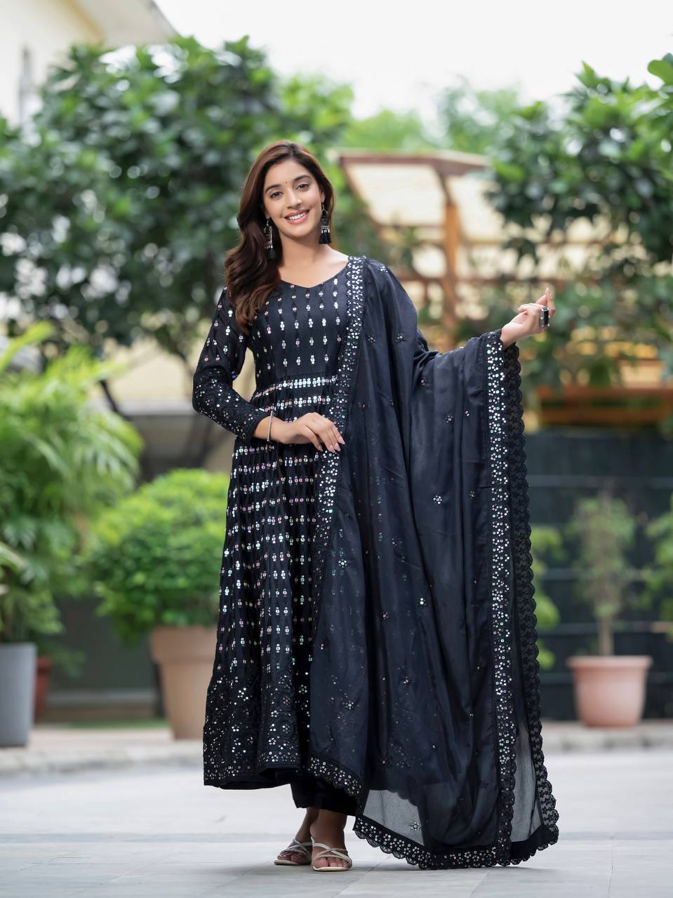 PREMIUM & LUXURIOUS DESIGNER READYMADE KALI CUT  ANARKALI SUIT COLLECTION