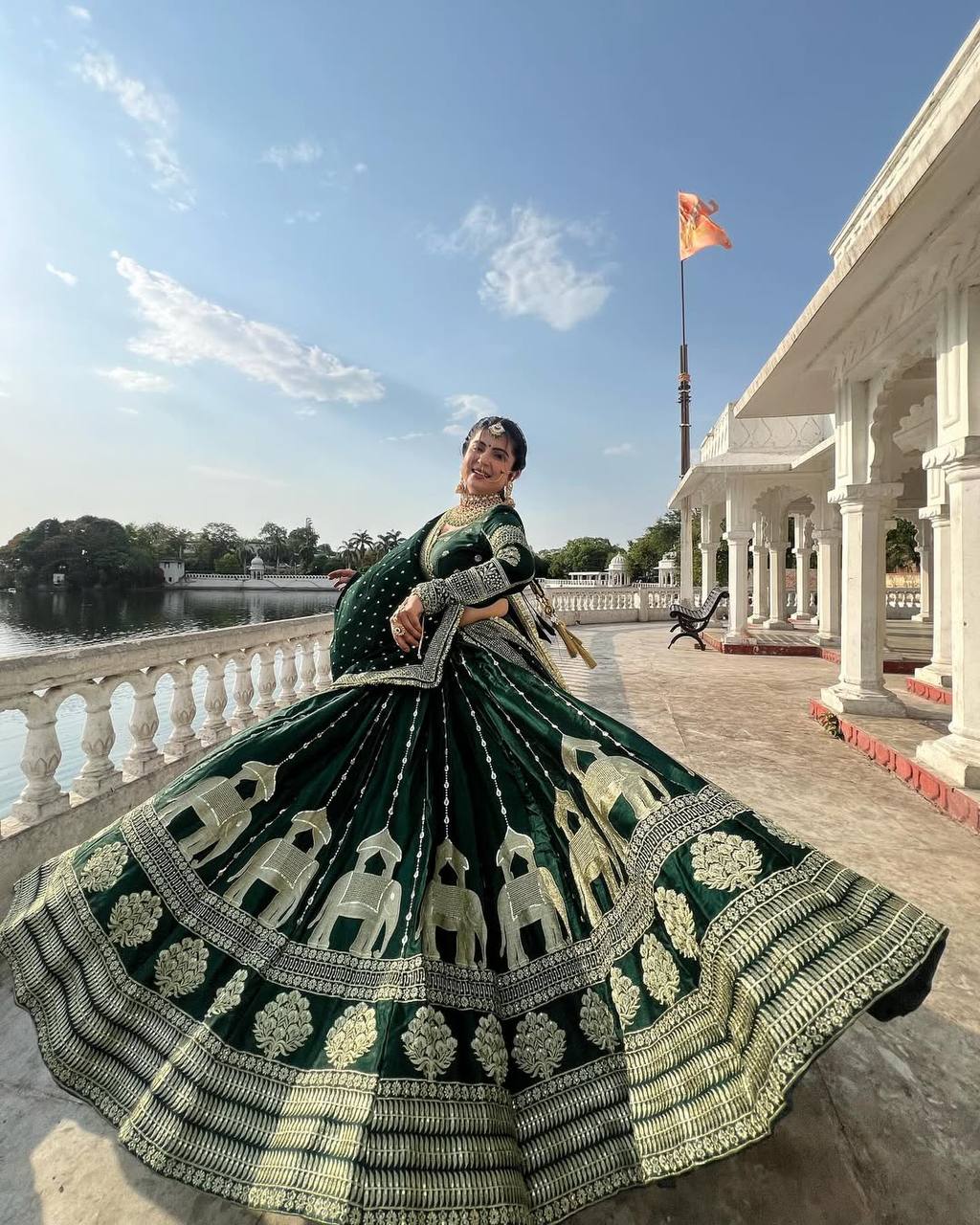 Vibrant Threads of Cultural Splendor