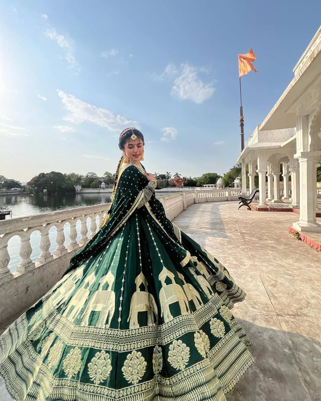 Vibrant Threads of Cultural Splendor