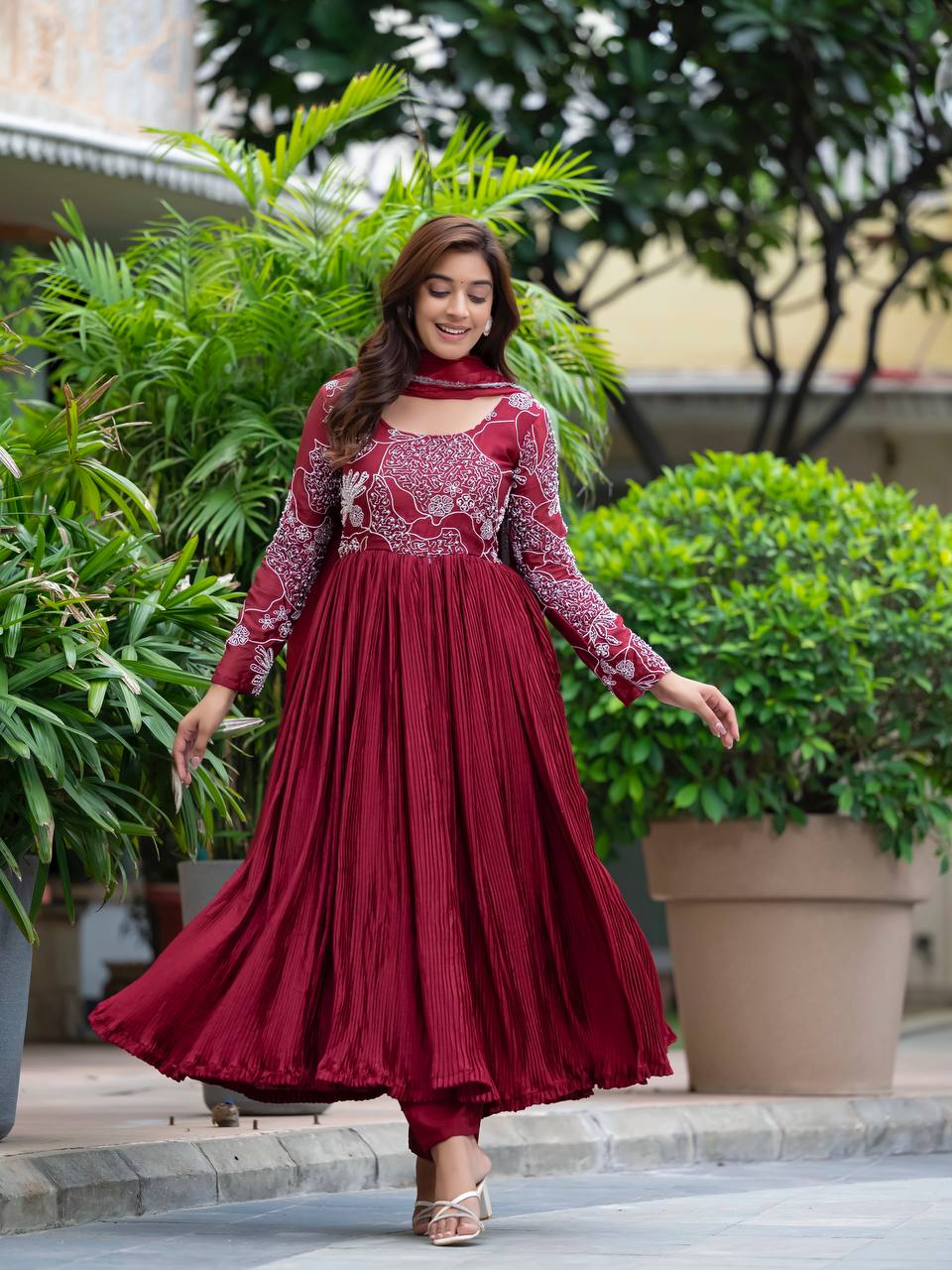 PREMIUM & LUXURIOUS DESIGNER READYMADE ALIA CUT  ANARKALI SUIT COLLECTIONS