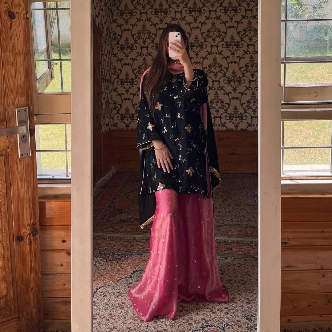 Luxe Vibes Capturing Style in Pink