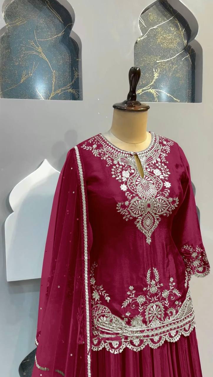 💕*Presenting New Designer Long Pakistani Suit Top , Sharara and Dupptta In Fancy Style*👌💕